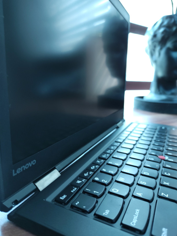 لپ تاپ لنوو استوک مدل Lenovo ThinkPad X1 Carbon/i7-6600U/8/256/14 inche