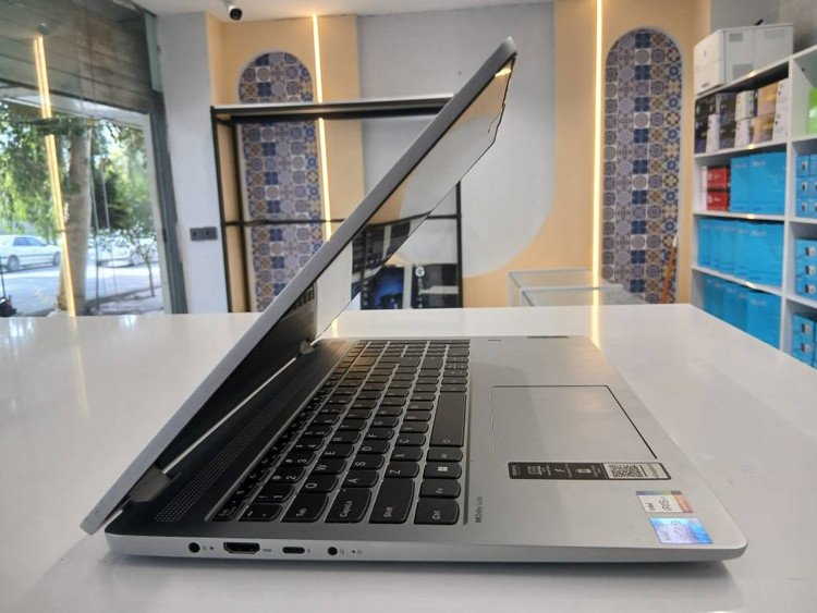لپ تاب لنوو مدل IdeaPad Flex 5 | ظرفیت ۲۵۶ گیگابایت SSD | با پردازنده Core i7 1255u | و ۸ گیگابایت رم | صفحه نمایش لمسی | استوک