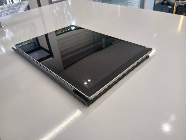 لپ تاپ Surface Pro 6 | ظرفیت 256 گیگابایت SSD | با پردازنده Intel Core i5-8350U | و 8 گیگابایت رم استوک