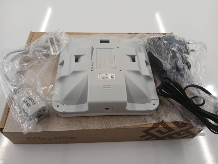 رادیو وایرلس میکروتیک SXTsq Lite5 | فرکانس 5 گیگاهرتز | آنتن 16dBi
